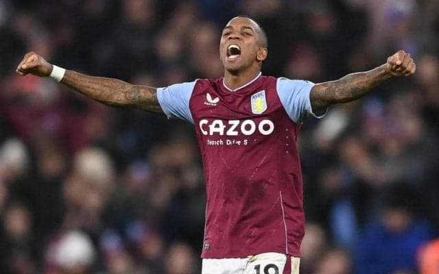 エバートンが元イングランド代表DFヤング獲得を発表！ プレミア通算422試合出場のレジェンド