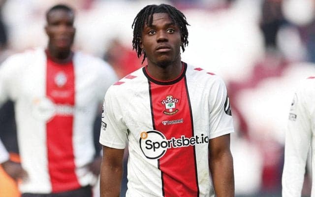 去就注目の19歳ラヴィア、新天地はヘンダーソン&ファビーニョ売却濃厚のリバプールか