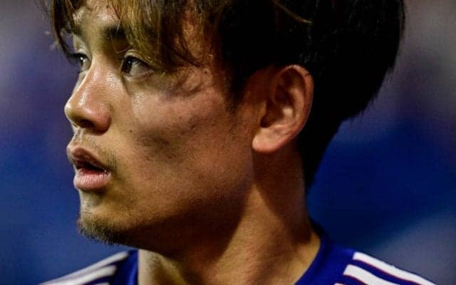 「なんつー３人よ！」カズ×吉田麻也×久保建英の“日本代表3世代ショット”公開で、「伝説の記念撮影ですね」と興奮の声！ カズが肩を組み、久保も肩を寄せる、驚きの3ショット