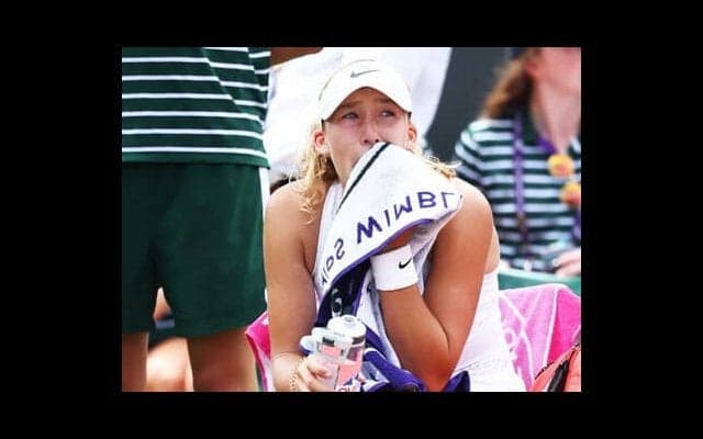 ウインブルドンを騒がす様々な問題　握手拒否でブーイング、ラケット落として罰金、トップ選手との格差拡大…