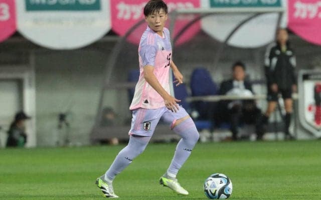 得意のドリブルをW杯でも！代表初ゴールの藤野あおばをFIFAが特集「なでしこジャパンの超新星」