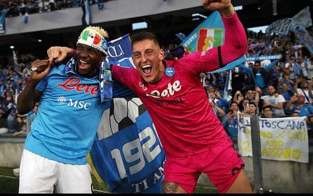 伊代表GKゴッリーニのナポリ残留が決定！　買取OP行使見送りも再レンタルを発表