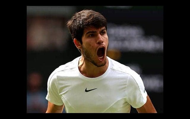  20歳アルカラス 死闘制しWB初V 