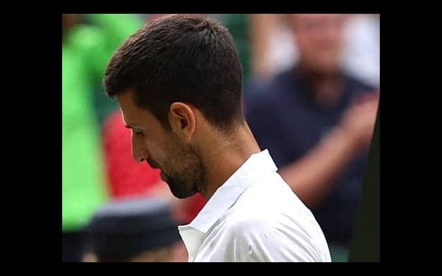 ジョコ、ラケット破壊し警告