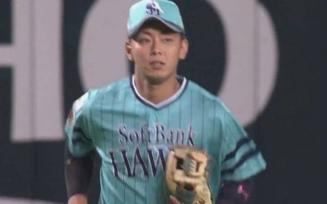 レフト前がショートゴロに「肩えぐいて」　“ほぼ外野”から大遠投炸裂「とんでもねぇ」
