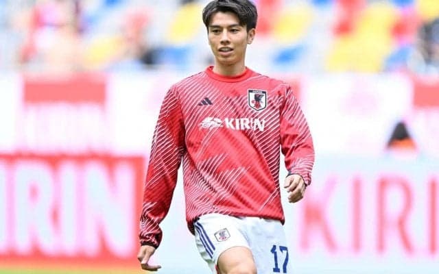 「これ楽しみすぎるー‼︎」デュッセルドルフの田中碧、アペルカンプ真大、内野貴史の日本人トリオの“ジェンガ”ショットが話題！「負けず嫌いな碧くん可愛いです」の声