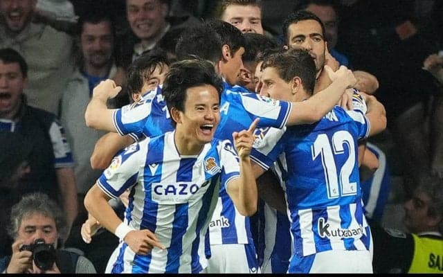 「タケ絶対似合う」ソシエダが新ユニフォームを発表！3種類全て襟付きに「普段着で使えそう」「オシャレ」