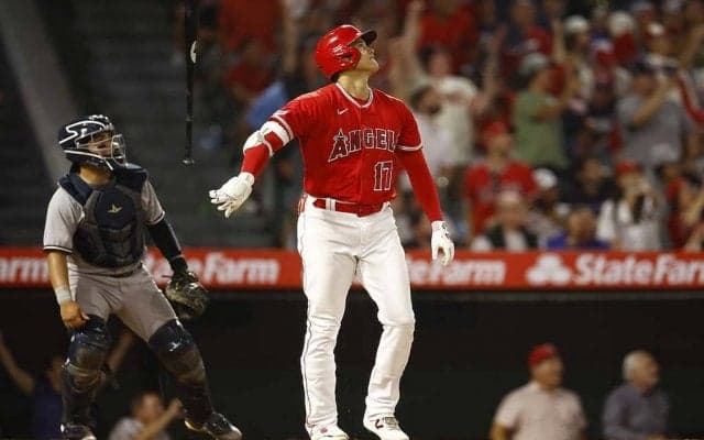 【MLB】大谷翔平、3戦連発35号同点弾に渾身のガッツポーズで本拠地熱狂の“MVPコール”　今季7度目のサイクル王手も