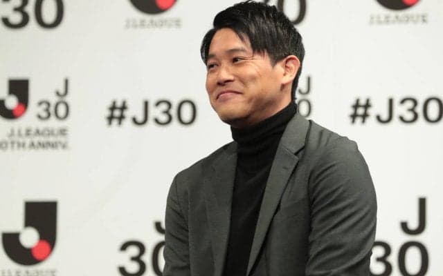 内田篤人氏と“親友” 宮川大輔さんの約束が実現？吉田麻也も交えた3ショットが反響「スゴい」「ホンマに幸せそうな顔してはる」