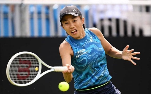 誤審、ブーイング、相手の蛮行…世界45位ジャンが涙の途中棄権。相手に「スポーツマンシップのかけらもない」と批判殺到