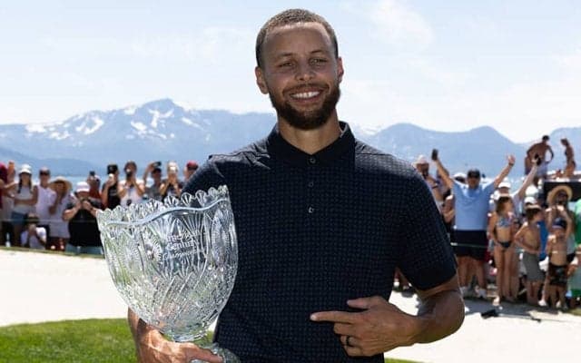 カリーがゴルフトーナメントで優勝…好調の理由は「レイカーズに負けたから（笑）」