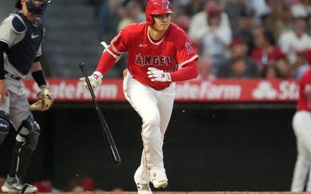 【MLB】大谷翔平の美しい爆走が「歩幅でかすぎる」　一瞬の三塁到達も「涼しい顔してる」