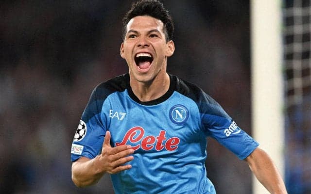 ロサーノにMLSロサンゼルスから破格オファー！ 今夏ナポリ残留なら飼い殺しの恐れも