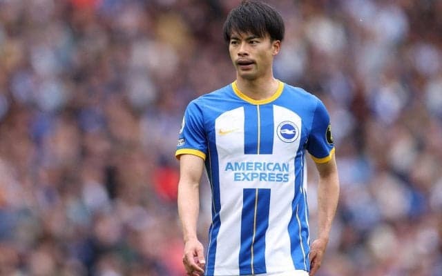 「これは熱い」「マジすごい」アメリカツアー参加の三笘薫、日本人メジャーリーガーと笑顔2ショットが大反響！「投げないのかな？」