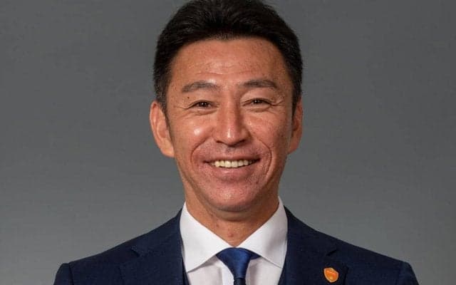 J1最下位の古巣・湘南へ24年ぶり復帰！ 今季途中まで山口を指揮した名塚善寛氏がコーチに就任「残りの試合を前向きに全力で闘います」