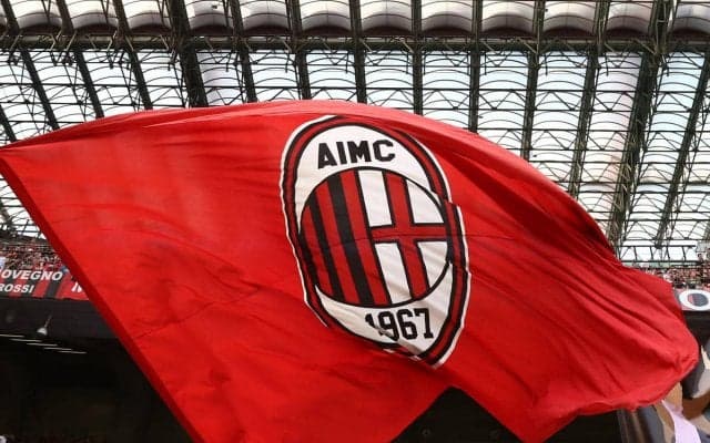 「これは美しい」「買わざるを得ない」ミランの新アウェイユニフォームに絶賛の嵐！「このシャツに恋した」