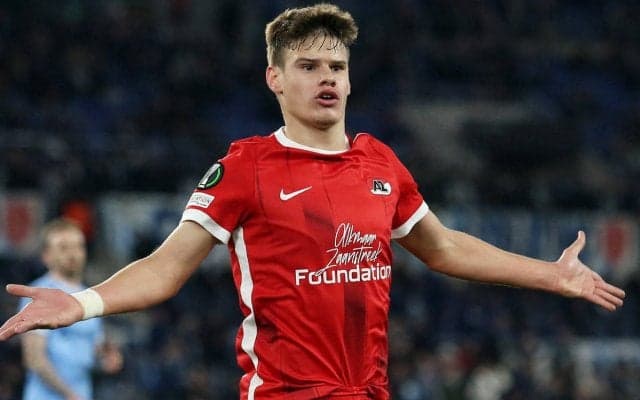 ボーンマスが若手の有望株、ハンガリー代表DFケルケズを獲得…AZで菅原由勢とサイドバックでコンビ