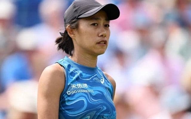 「あまりに不快」中国人選手の涙の棄権騒動が波紋 ボール痕を消した新鋭に批判の声噴出「評判は地に落ちた」