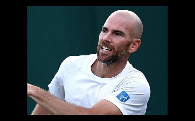 芸術ロブに相手立ち上がれず