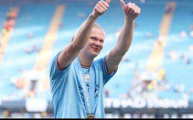 ハーランドが歌舞伎町の居酒屋に出没！23歳の誕生日をケーキで祝ってもらう姿にファンも驚き「本当か!?」「日本でハピバは熱すぎる」