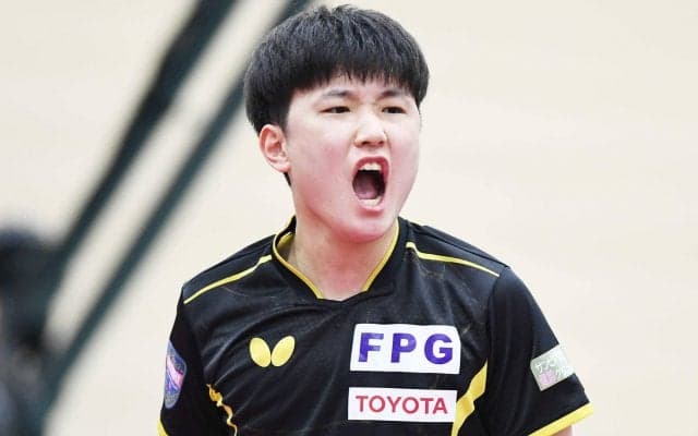 張本智和 全日本王者・戸上を破って3度目の優勝！パリ五輪代表選考ポイント首位を独走【卓球 全農CUP】