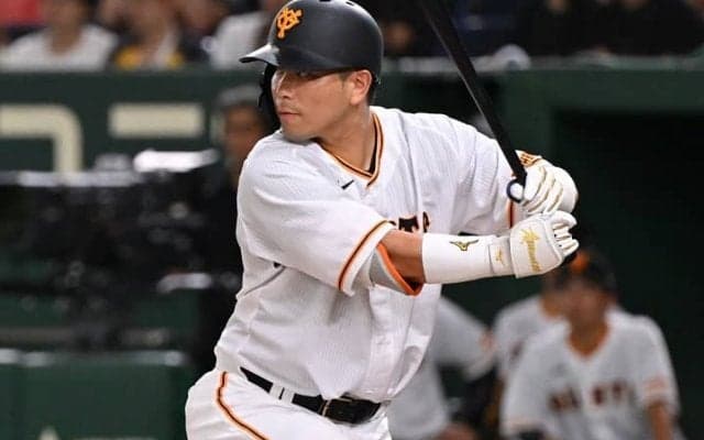 岡本和真が8打数1安打でも連勝の巨人　球界OBは3番秋広と5番大城に注目