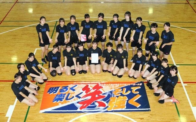 富士通が入間向陽高へ“のれん分け” 「明るく、楽しく、そして強く」のスローガンをともに実現