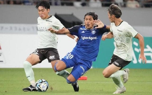 インボイス制度はサッカー界にも影響アリ　選手だけでなくサポーターにも経済的負担