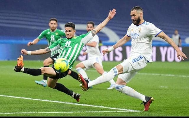 ベティス、トラブゾンスポル退団のバルトラを1年契約で獲得