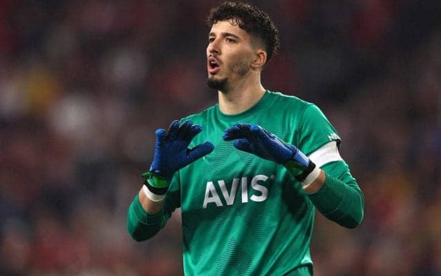 浦和GK鈴木彩艶の代わり？ ユナイテッドがトルコ代表GKに関心、フェネルバフチェの正守護神