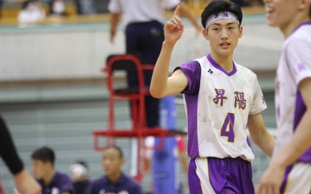 前回大会王者の昇陽、東山、清風、洛南がベスト4入り　準決勝は昨年度決勝の再現&インターハイを逃したチームどうしの対決に【バレーボール近畿大会（男子）】