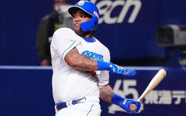 中日が奇策…来日初の「1番・ビシエド」　苦手の今永攻略へ…DeNA戦のスタメン発表