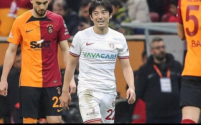 浦和が元日本代表MF中島翔哉を獲得！　FC東京時代以来6年ぶりのJリーグ復帰に