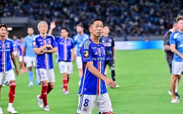 「日の丸のユニフォームかっこいい！」J1横浜FMが「ACL用ユニフォーム」発表！ 日本国旗と大会ワッペンがついたデザインに、「絶対ほしい」の声