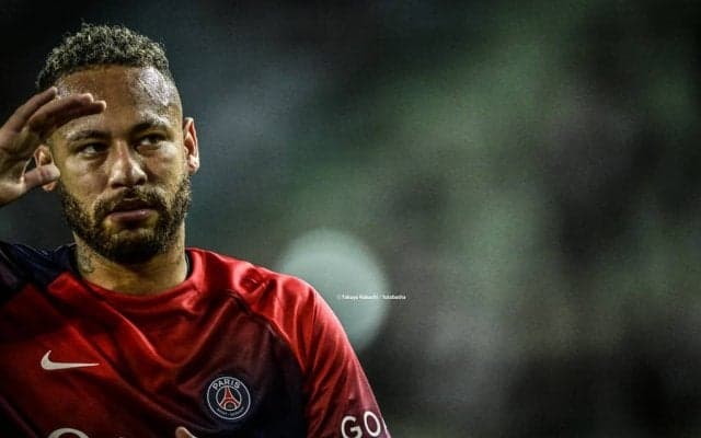 出場なしのネイマールが、試合後のスタジアムを”意外な方法”で沸かせた！ 試合中にネイマールコールが起こったPSG-アル・ナスル戦後のまさかの居残りトレーニング