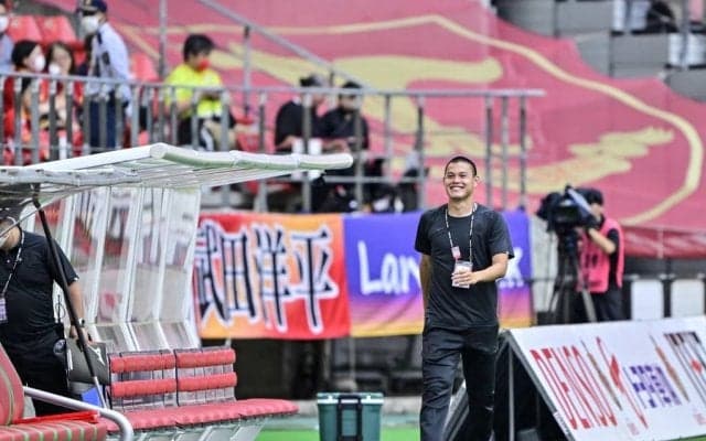 「鬼のコミュ力」名古屋新加入FW中島大嘉＆ブラジル人トリオの“寿司屋肩組みショット”が話題！「目の前現れたらアベンジャーズくらい圧ありそうだけど楽しそう」の声