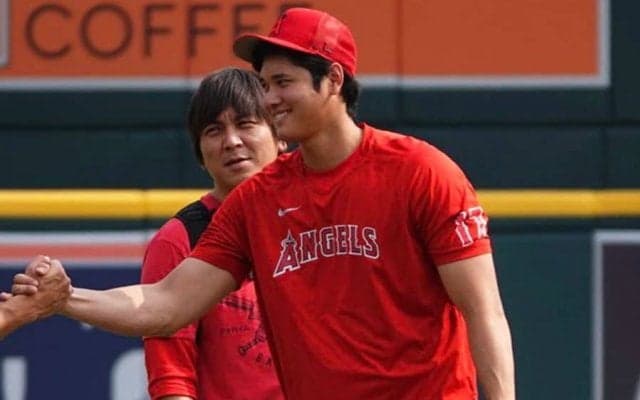 【MLB】元同僚と笑顔で再会も…大谷翔平の“細かすぎるクセ”に大注目　水原通訳は「嬉しそう」