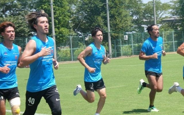 【浦和レッズの「強力補強」を考える(2)】安部裕葵が名門で過ごした4年間を還元できるか…「日本の感覚で言うとすごい雑なパスしか来ない」からこそ必要なものも明かす