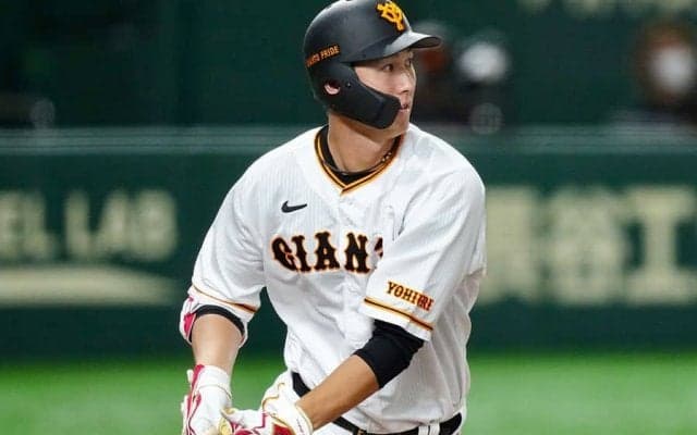 巨人20歳の強烈打球が「えぐすぎる」　“悪球”関係なし…悠々軽打は「内角捌きが天才」
