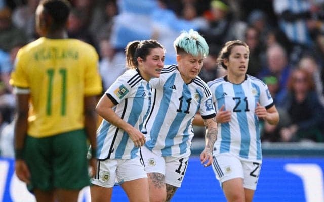 共にW杯初勝利を目指したアルゼンチンvs南アフリカはドロー、南アは2点リードも2試合続けて後半崩れ勝利ならず【2023女子W杯】