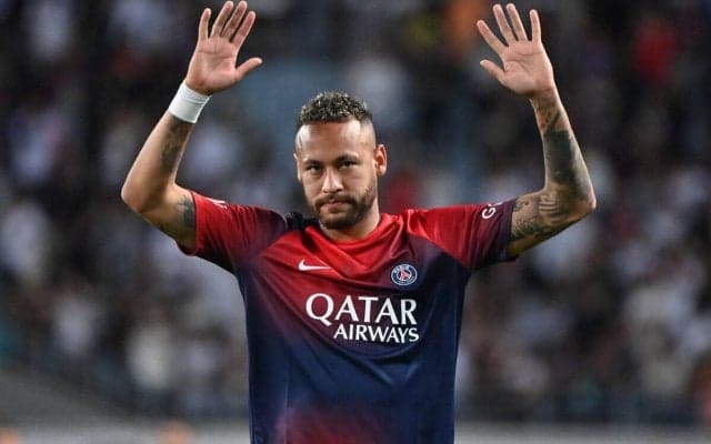 来日中のネイマールが来月12歳になる息子を公開「ハンサム！」「大人になってる」