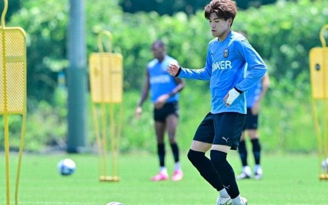 「もっと強くなれる」川崎DF田邉秀斗が語った、完全合流までの過程と強い決意。三笘薫の麻生凱旋時に「もったいなかったです」と語った悔しいやり取りも明かす