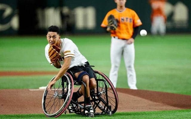 爆速投球もワンバンに…「悔しさ大きい」　始球式に登場の小田凱人「テニスより緊張」