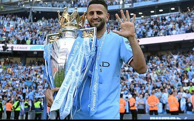 マフレズのアル・アハリ移籍が正式決定！　5年過ごしたシティに熱い別れのメッセージも