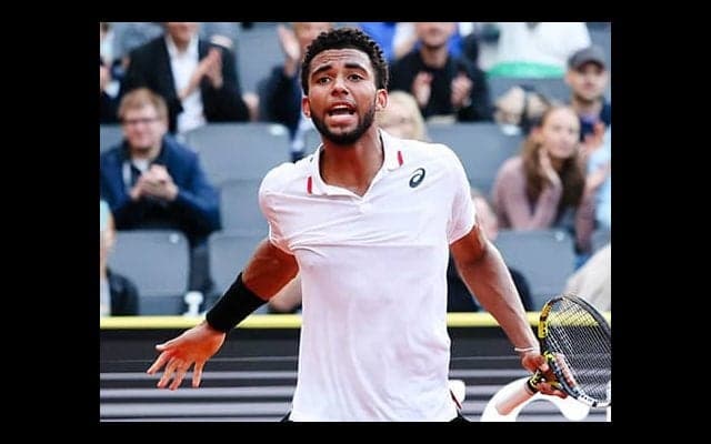  19歳フィス、4位ルードに完勝 