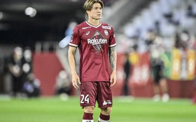 「動きがツボる」神戸MF山口蛍の“華麗なスルー”とハイタッチを待つキッズに紛れ込む“お茶目”なDF酒井高徳が話題！ファンからは「高徳さんのこういうところ好き」の声