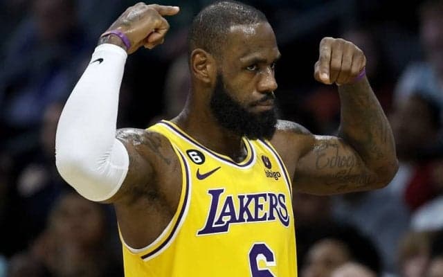 レイカーズのオーナーがレブロンの永久欠番を明言「殿堂入りした時、永久欠番となります」