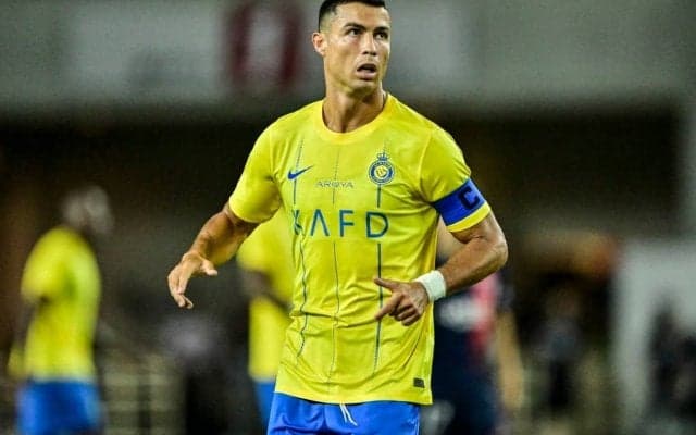 「どこに居てもめちゃくちゃ可愛い」NMB48人気メンバーのCロナウド観戦姿が「良い写真！」と話題に！ C大阪名物を手にし、「サイコーな組み合わせ」の声