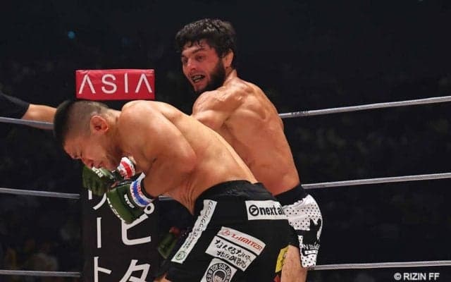 【超RIZIN2】トフィック・ムサエフが衝撃のハンマーフックで“ゴリラ狩り”　「また日本に戻ってきてこれて嬉しい」　