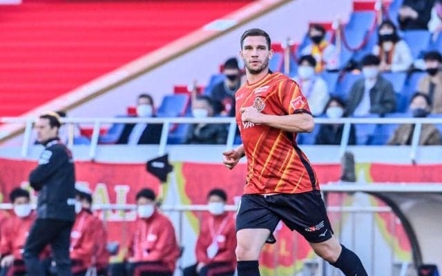 「シュートスピードがバグ」元名古屋シュヴィルツォクが新加入の大宮でFKからJ2初ゴール！「やっぱりJ1級」「J2の環境を破壊しとる」とファン絶賛